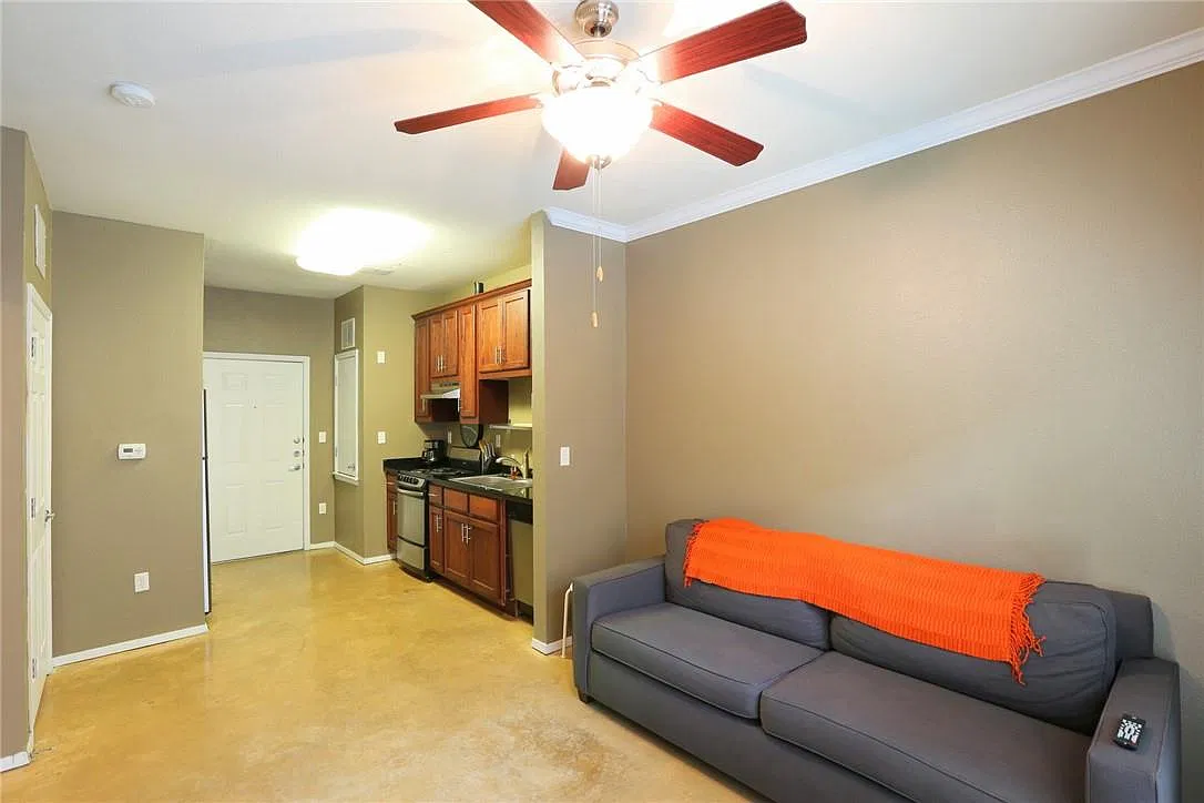 1 bed, 1.0 bath, 465 sqft, $1,400 — Photo 4