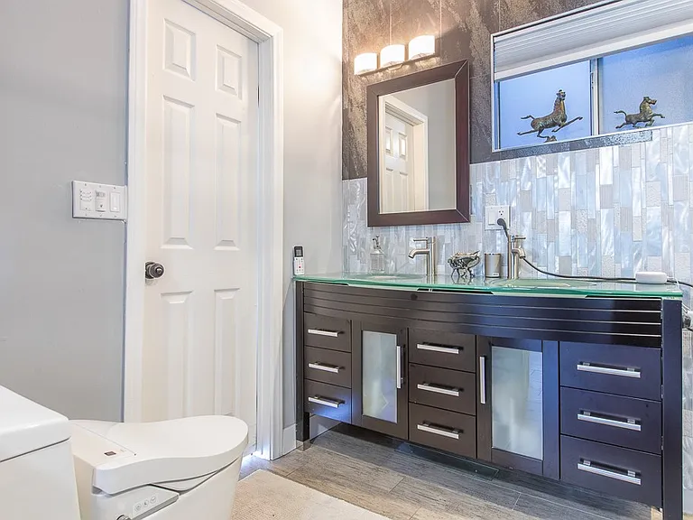 1207 Greenacre Ave — Photo 31