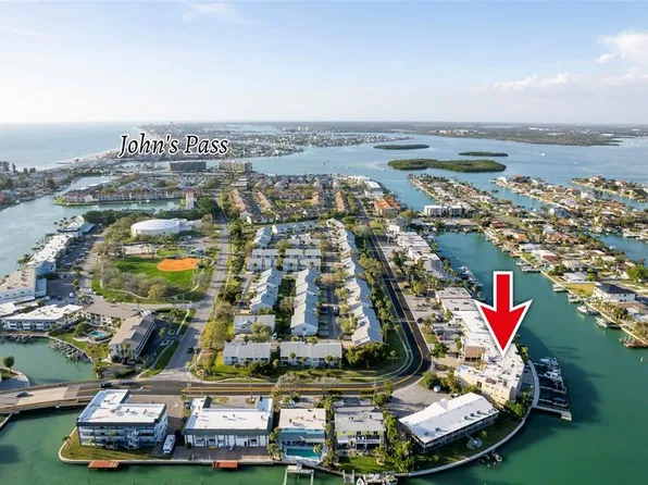 11605 3rd St E APT 207, Treasure Island, FL 33706
