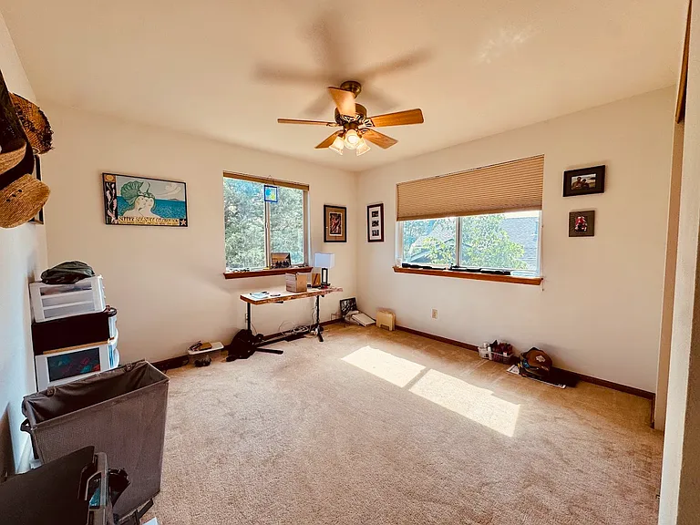581 W Arrowhead St — Photo 20
