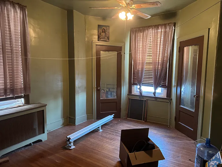 732 S Frazier St — Photo 2
