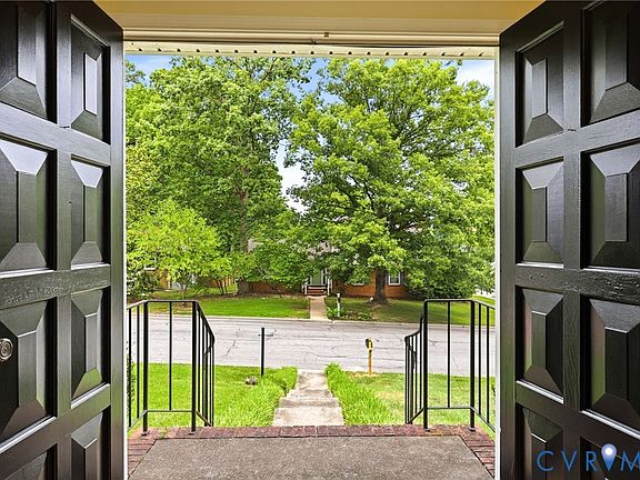 5th image of 3737 Perthshire Ln