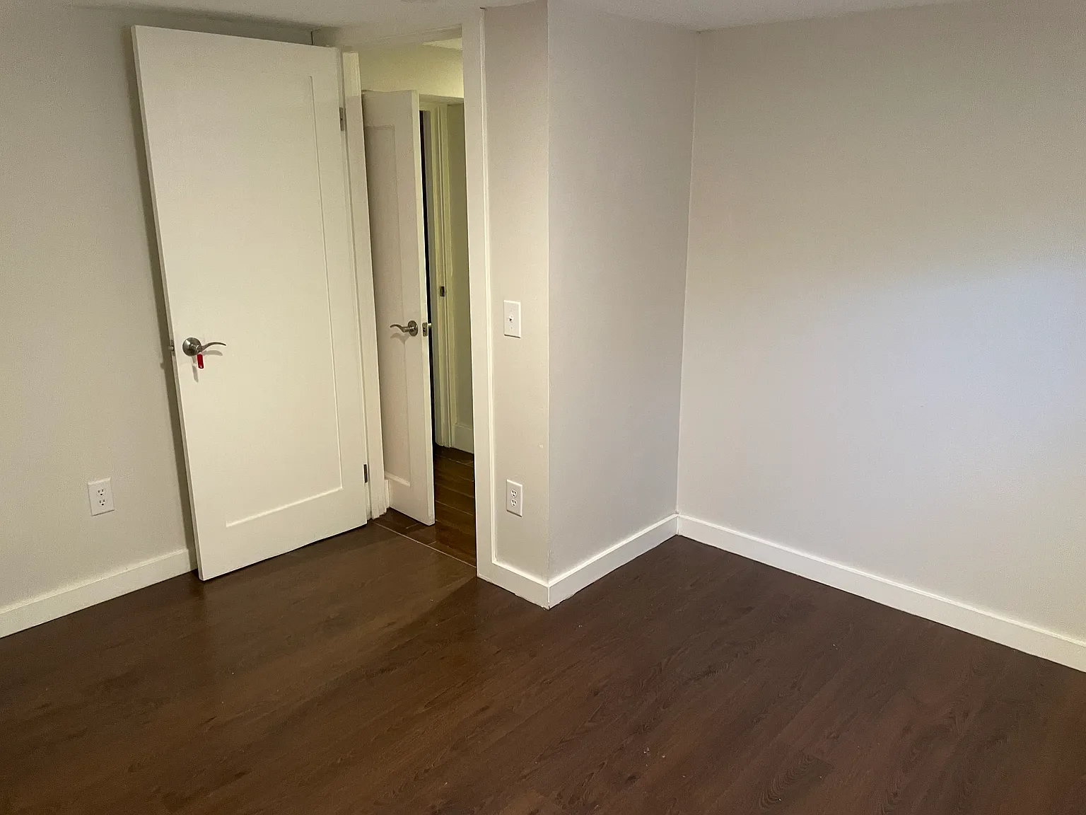 5317 7th Ave NE — Photo 3