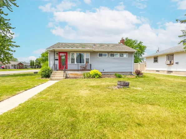 832 E Woodside Dr, Griffith, IN 46319
