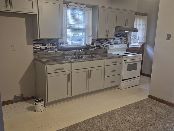 4th image of 4630 Stonestreet Ave