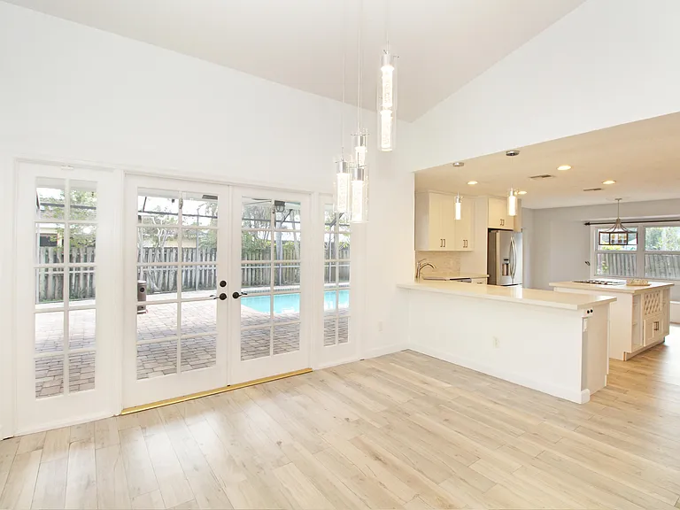 896 Rose Ct — Photo 65