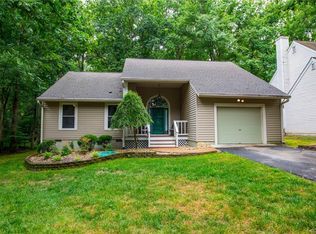 14407 Woods Walk Ln, Midlothian, VA 23112