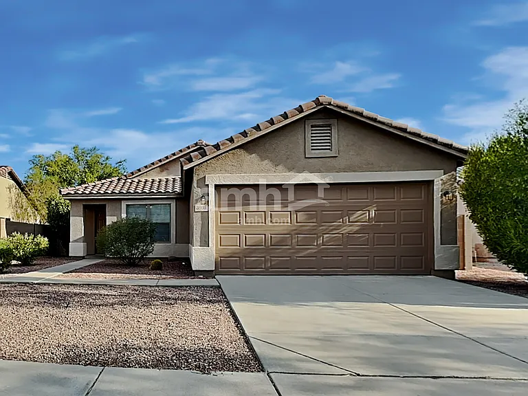 3035 W Lucia Dr — Photo 1