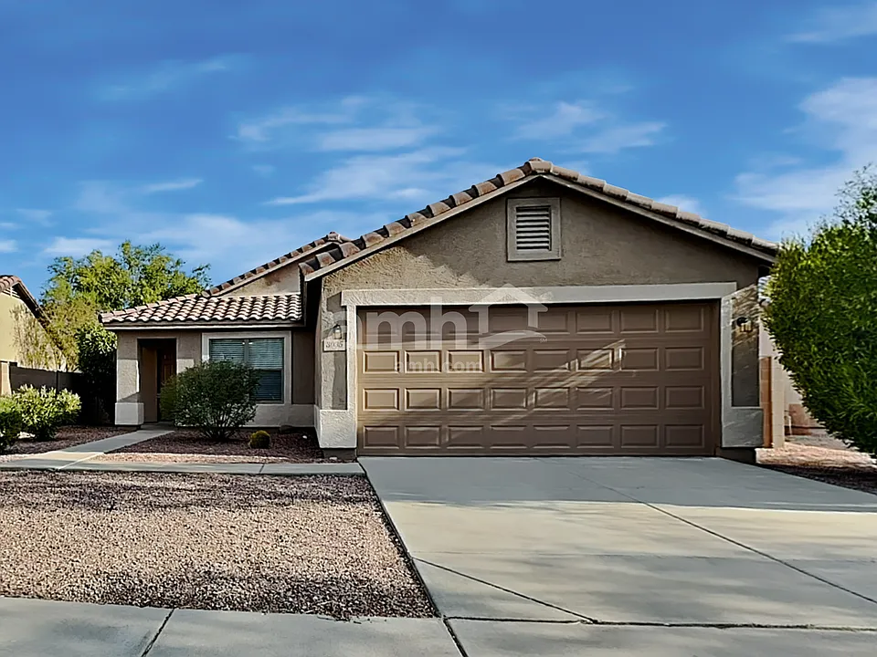 3035 W Lucia Dr