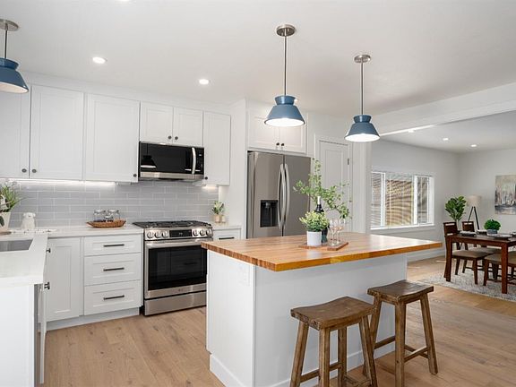 4th image of 1428 Meadowlark Lane