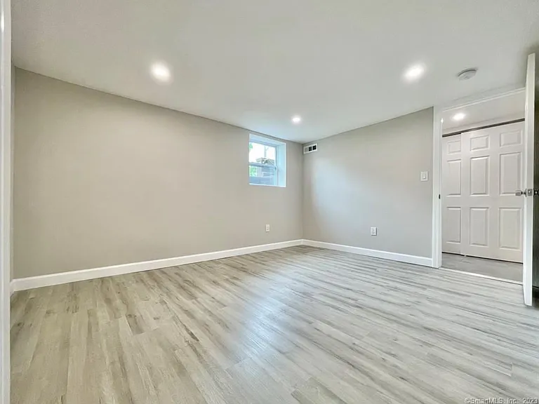 95 Warner St #B — Photo 8