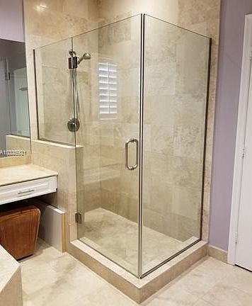 MASTER SHOWER