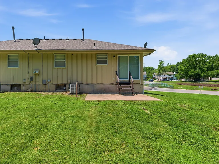 16711 Bel Ray Blvd — Photo 15
