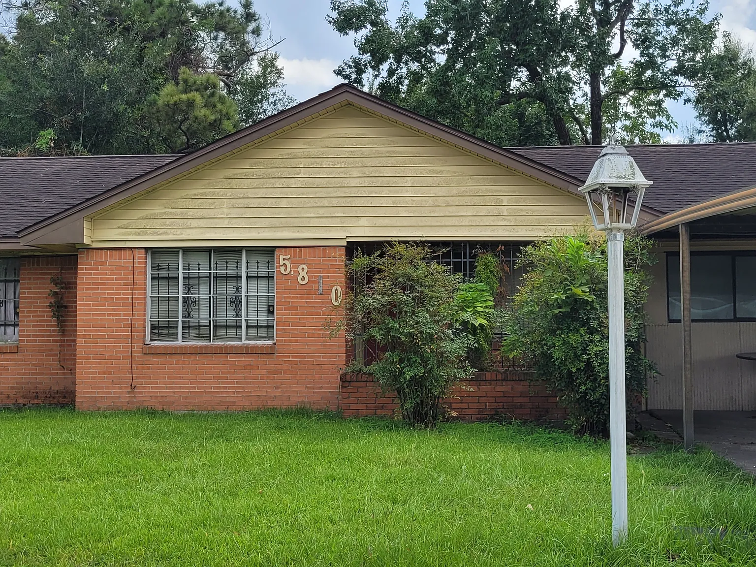 3 bed, 1281 sqft, $1,290 — Photo 2
