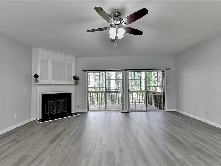 3977 Howell Park Rd — Photo 9