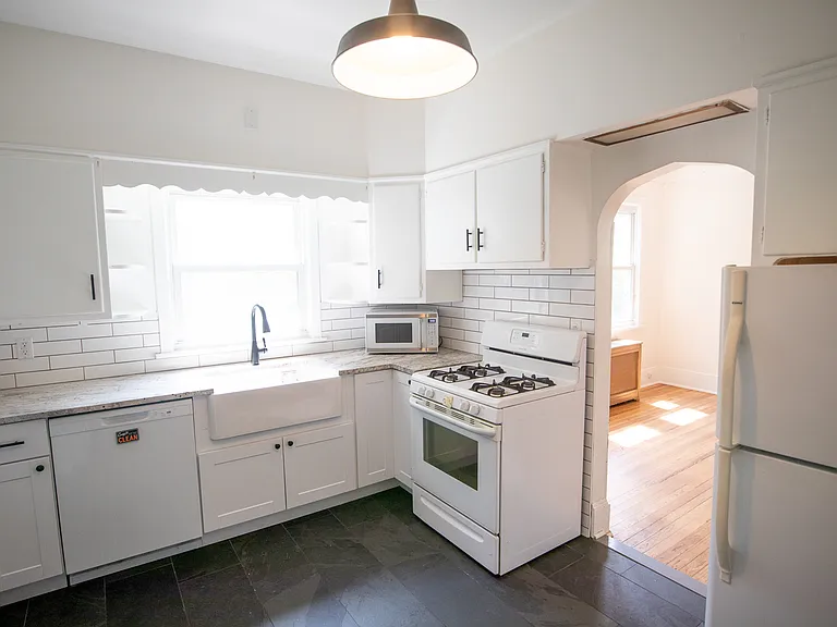 314 Buffalo Ave — Photo 4