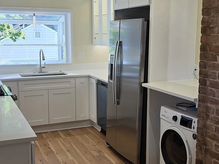 7458 N Jordan Ave #B — Photo 9