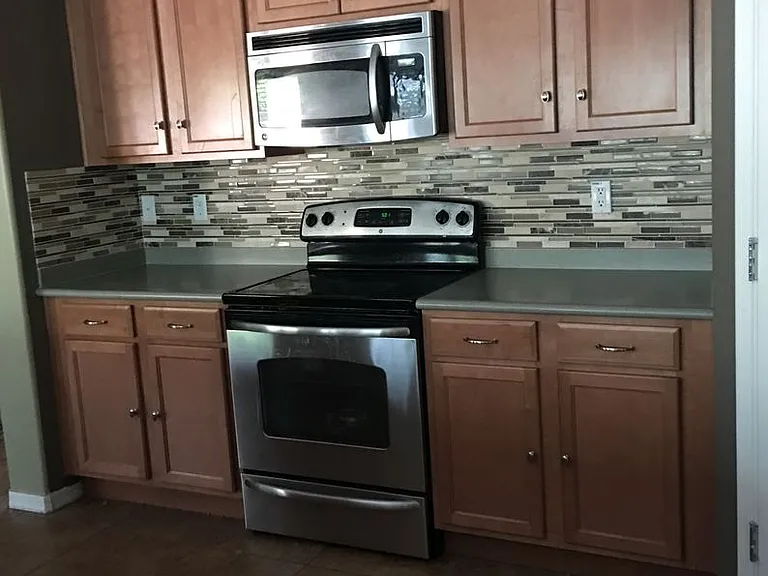 2048 W Monte Cristo Ave — Photo 3