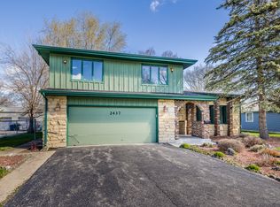 2437 Grape St, Joliet, IL 60435