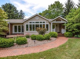 2444 Strieter Rd, Ann Arbor, MI 48103