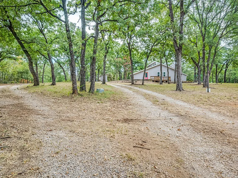 2233 Wood Hollow Rd — Photo 3