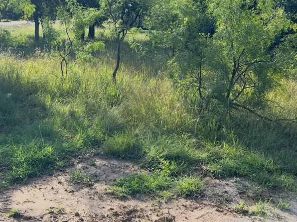 652 S Lakeside Dr, May, TX 76857