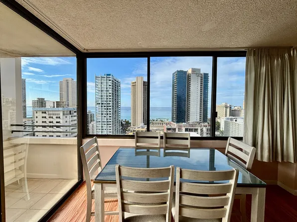 2410 Cleghorn St, Honolulu, HI