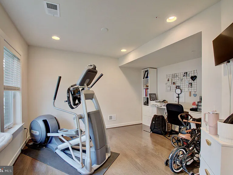 8078 Tribeca St — Photo 2
