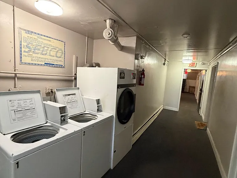 74 E Park Ave #8 — Photo 5