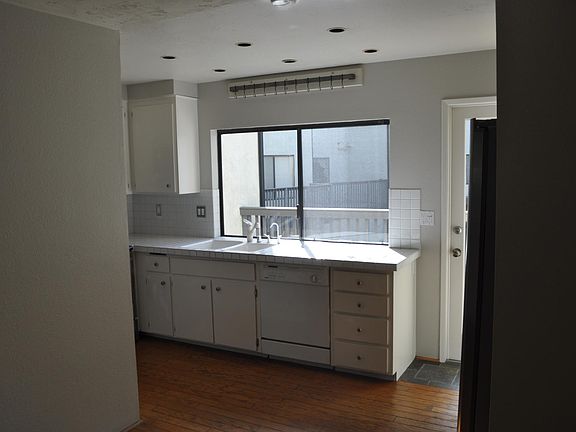 2nd image of 3276 Via Alicante