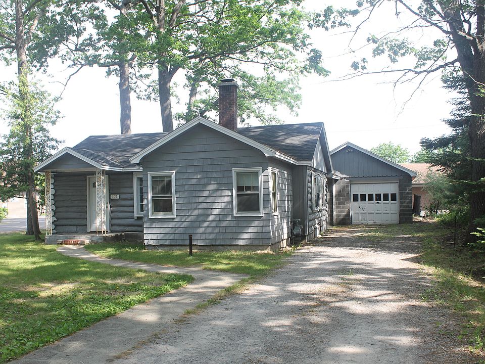 1st image of 107 Aspen St