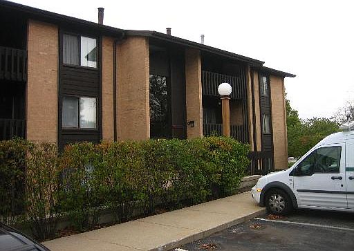 1st image of 6151 Knollwood Dr #305