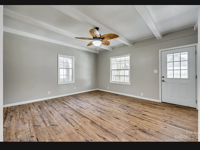 212 Price St — Photo 5