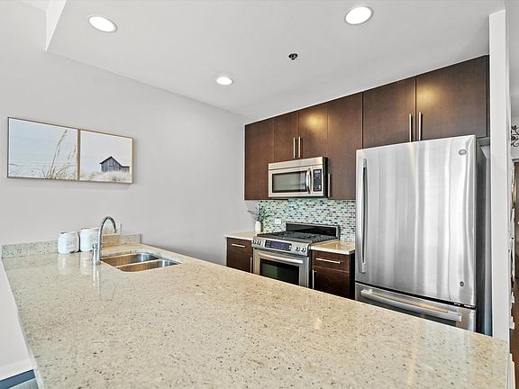 3rd image of 303 W Ohio St #3004