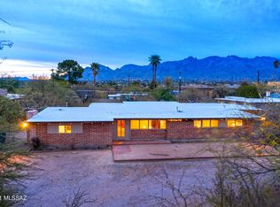 2315 E Greenlee Rd, Tucson, AZ 85719