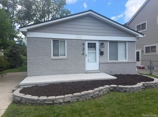 934 Harvard Rd, Berkley, MI 48072