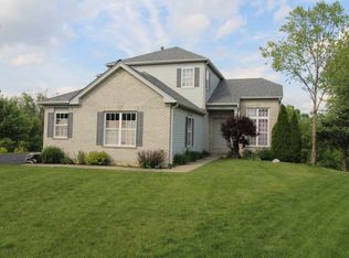 1240 Water Stone Cir, Wauconda, IL 60084