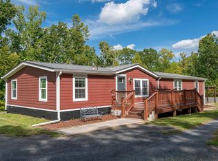 9483 Hatton Ferry Rd, Scottsville, VA 24590