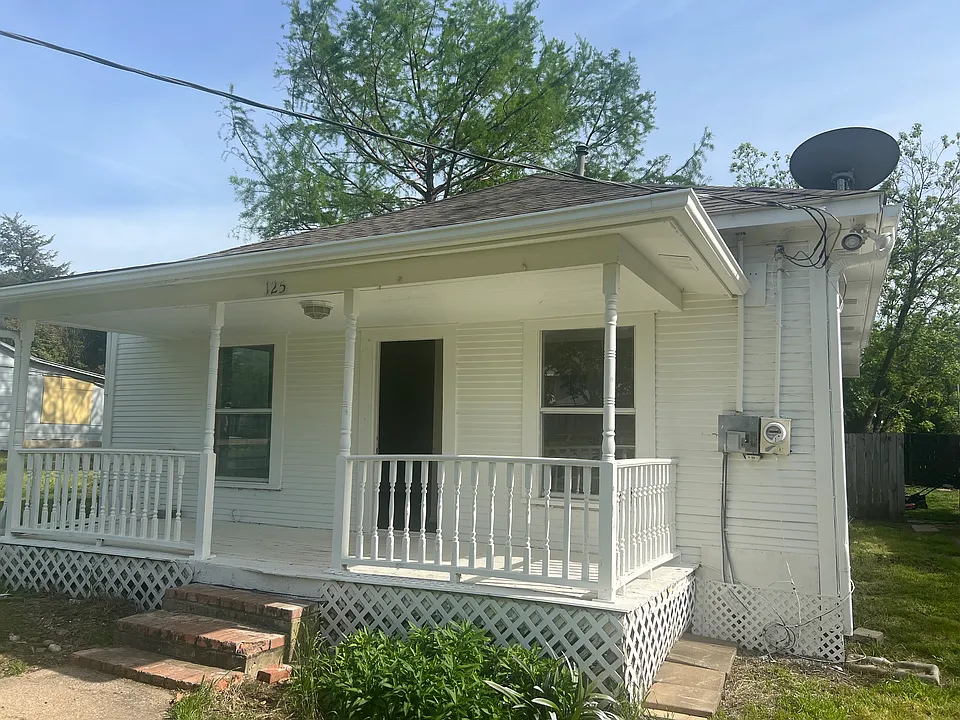 125 W College Ave