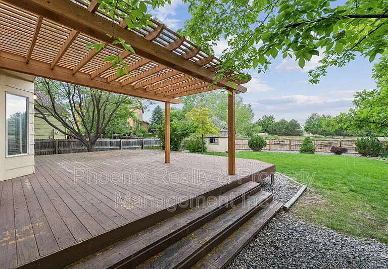 678 Mathews Cir — Photo 16