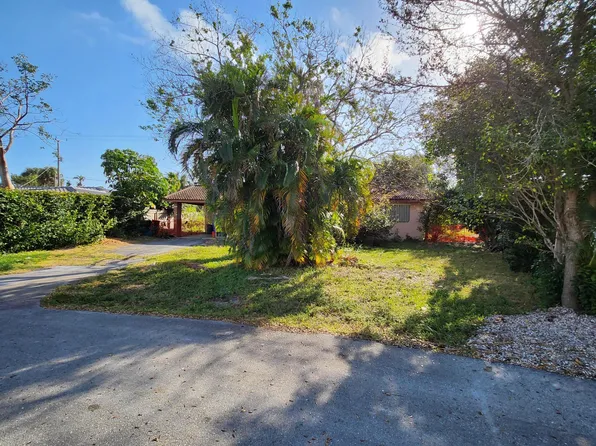 66 Palamino Circle, Boca Raton, FL 33487