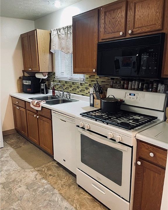 367 Carriage Ln Canfield, OH Zillow