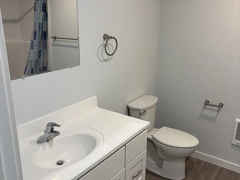 421 E Glendale St #1 — Photo 22