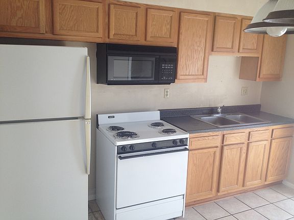 2nd image of 201-203 N Birchwood Dr