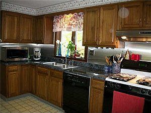3rd image of 41 W Galewood Dr