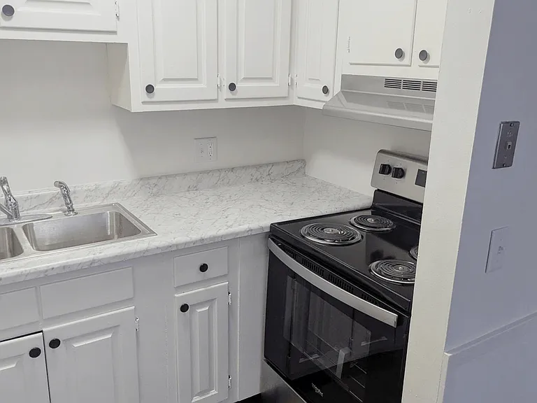 Updated kitchen area at Northbrook Apartments
