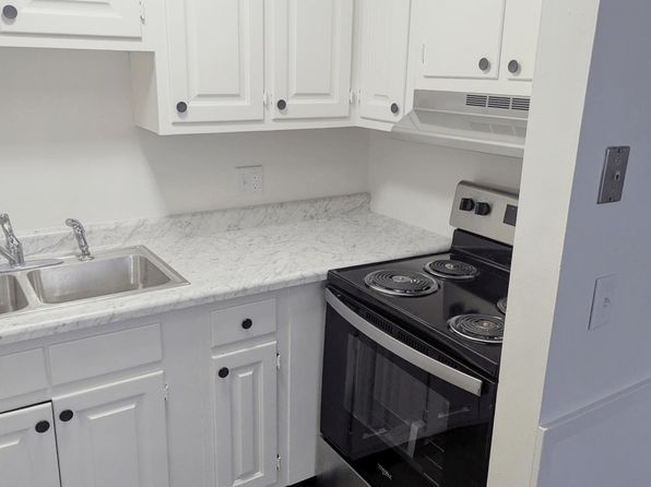 1825 NW Radial Hwy #2
