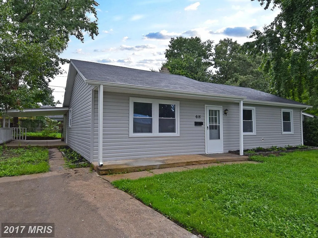 618 Sequoia Dr photo 1