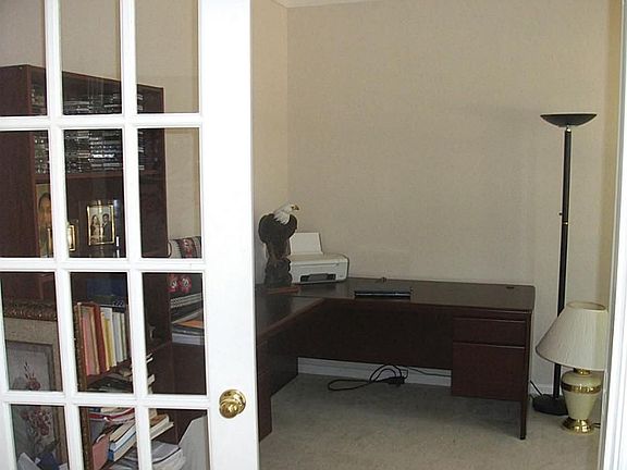 4th image of 1519 Meadowsweet Dr