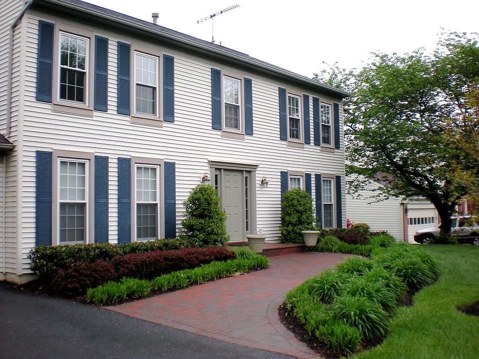 2nd image of 17420 Evangeline Ln